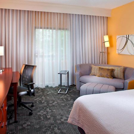 Courtyard By Marriott Huntsville University Drive Exterior foto